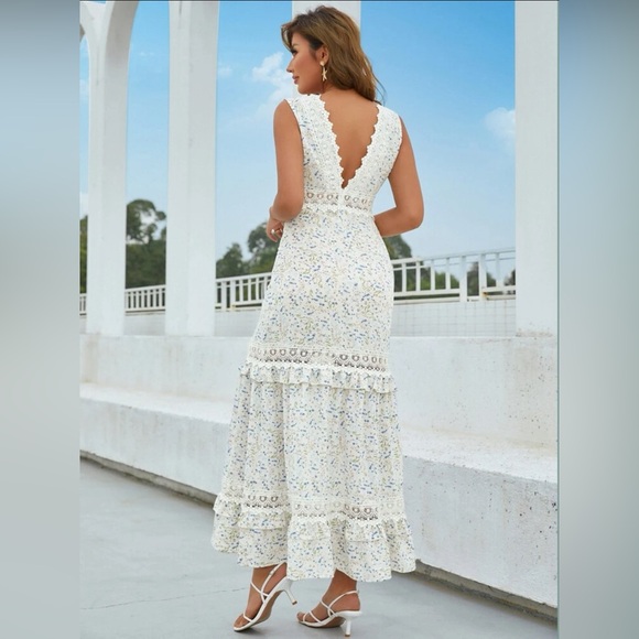 ☀️BNWOT Floral Print Guipure Lace Insert Ruffle Trim Dress! - Picture 2 of 9